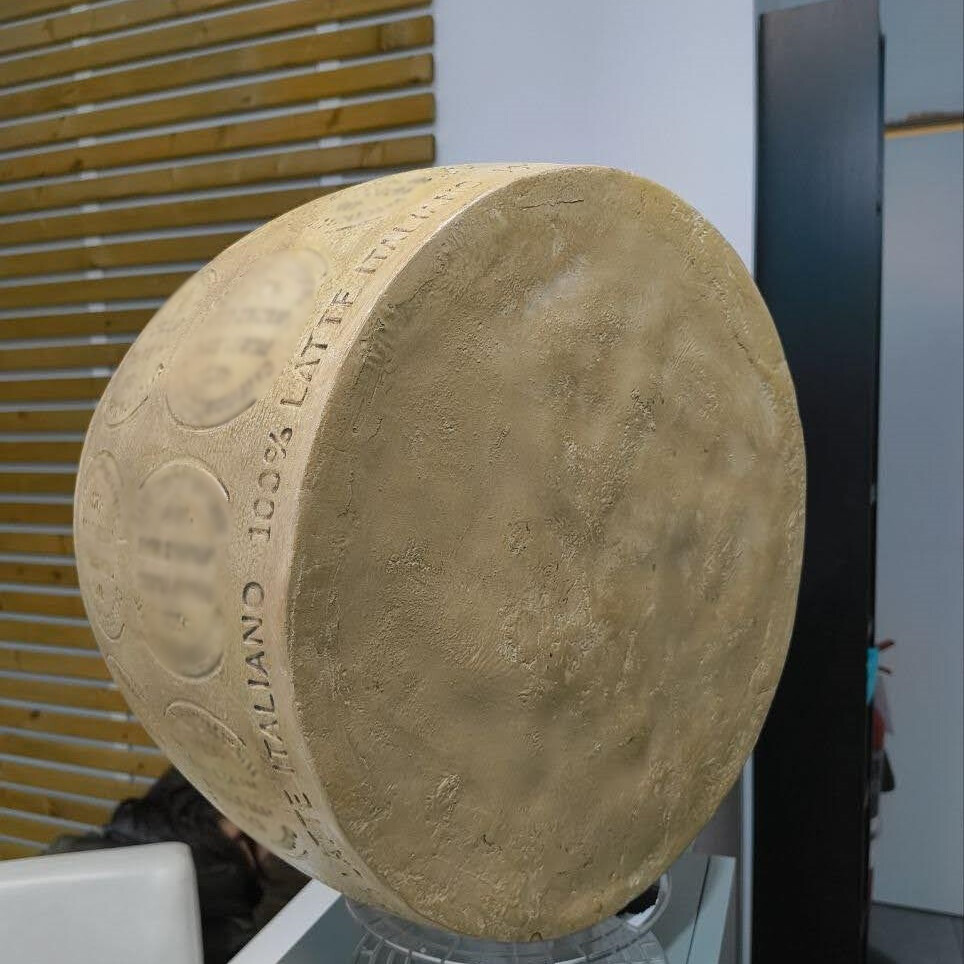Realizzazione di una forma di formaggio in scala 1:1 con diametro di 40cm